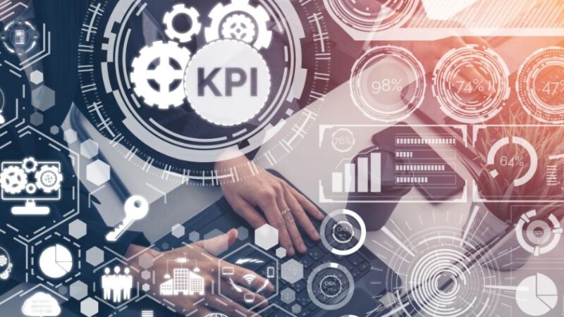 Concept doptimisation de la performance des systèmes informatiques avec KPI et graphiques numériques