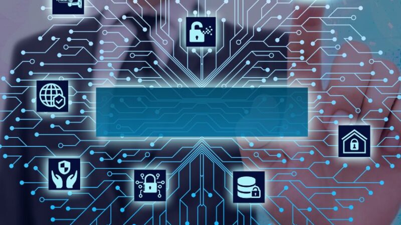 Concept de cybersécurité et de configuration réseau avec icônes de protection et circuit numérique