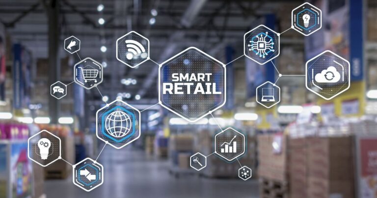 Concept de Smart Retail avec icônes technologiques connectées sur fond dentrepôt ou de grande surface commerciale